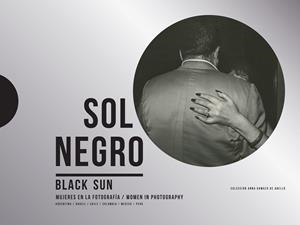 SOL NEGRO. MUJERES EN LA FOTOGRAFIA (CAST/ANG) | 9788417975111 | AAVV